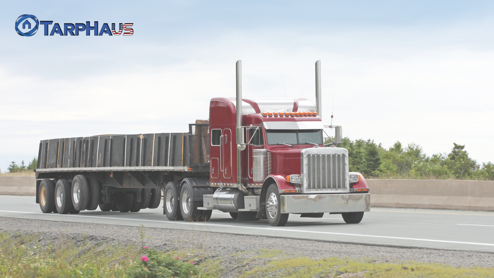 THINGS TO CONSIDER WHEN CHOOSING THE RIGHT TARP FOR YOUR FLATBED TRUCK