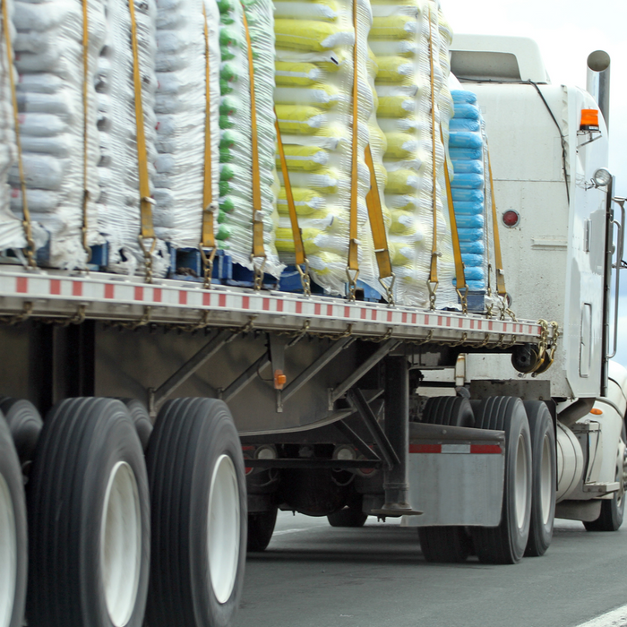 3 THINGS TO KNOW BEFORE BECOMING A FLATBED DRIVER