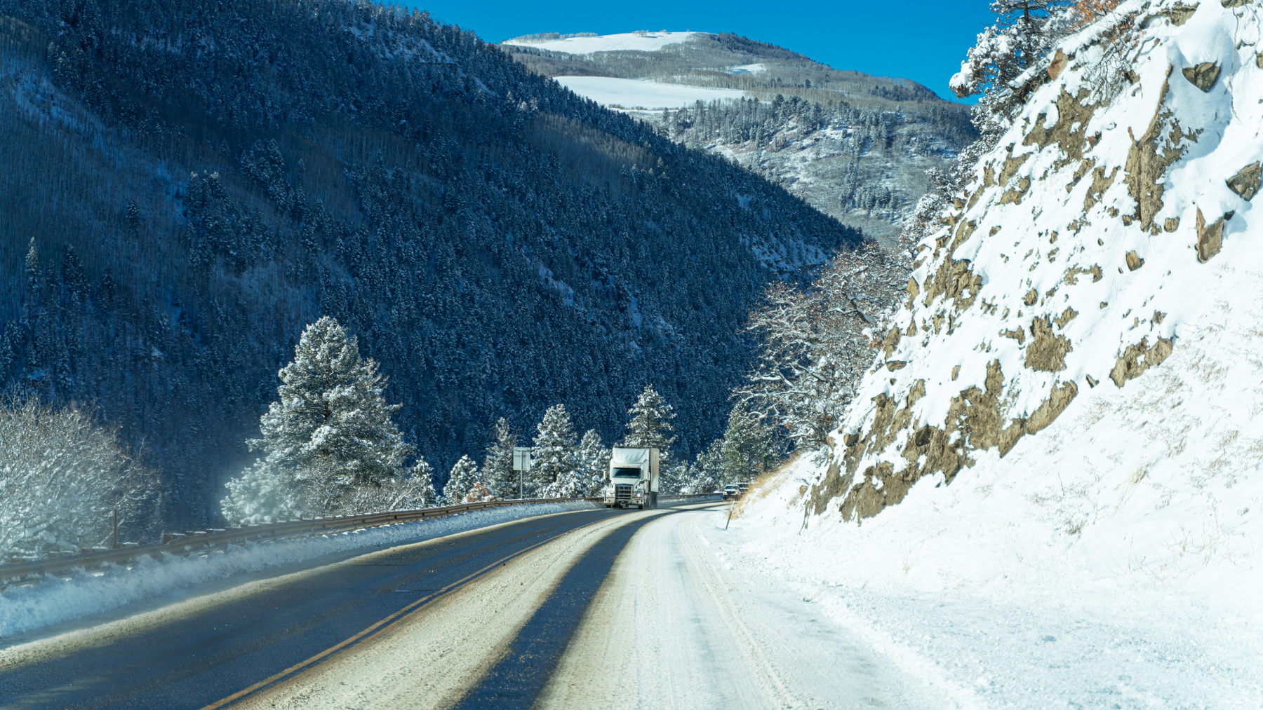 TRUCKING TIPS FOR MONUTAIN ROADS